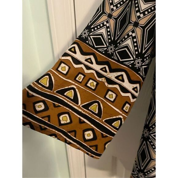 Cato Round Neck Long Sleeve Top. Size Large. - Picture 4 of 7